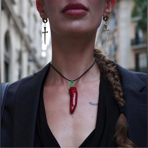NWOT Zara Chili Pepper Pendant Necklace - Picture 4 of 12